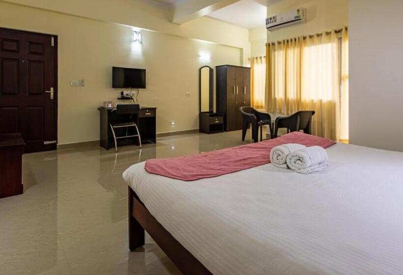 Hotel Woodside Residency