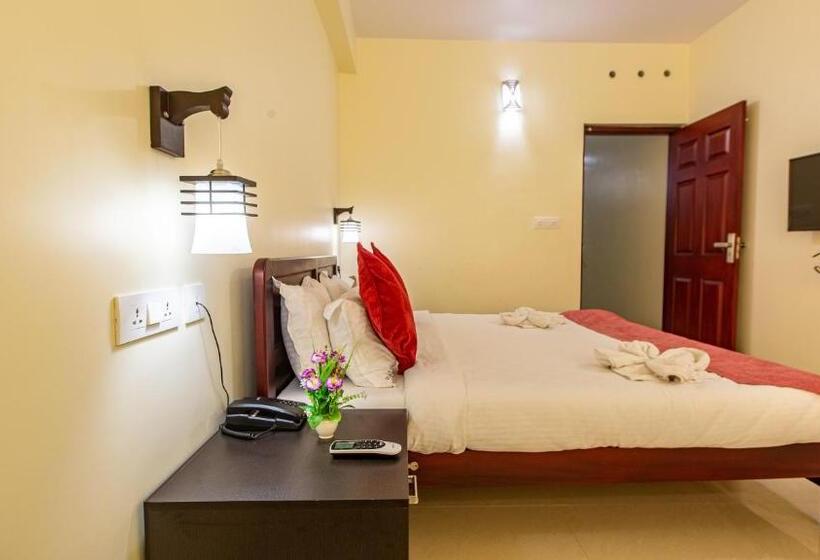 Hotel Woodside Residency