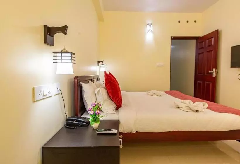 ホテル Woodside Residency