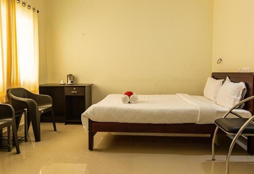 Hotel Woodside Residency