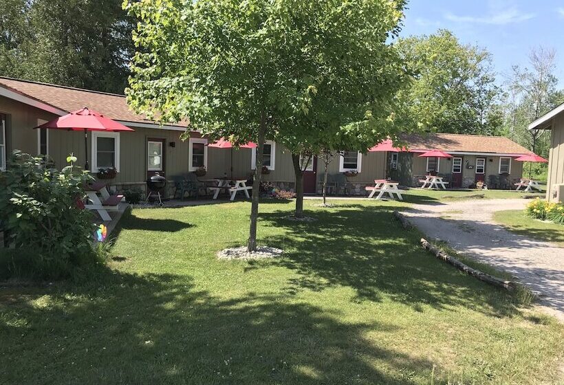 فندق على الطريق Cedar Ridge Cabins