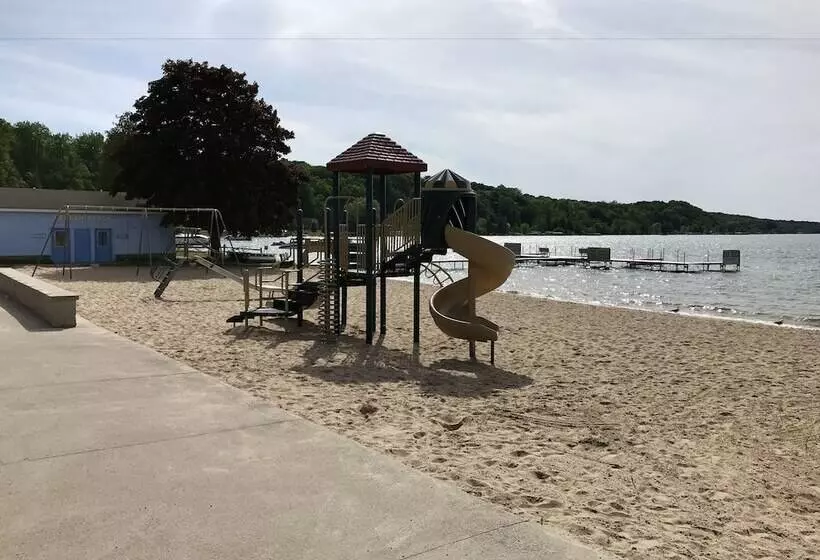 Motelli Cedar Ridge Cabins