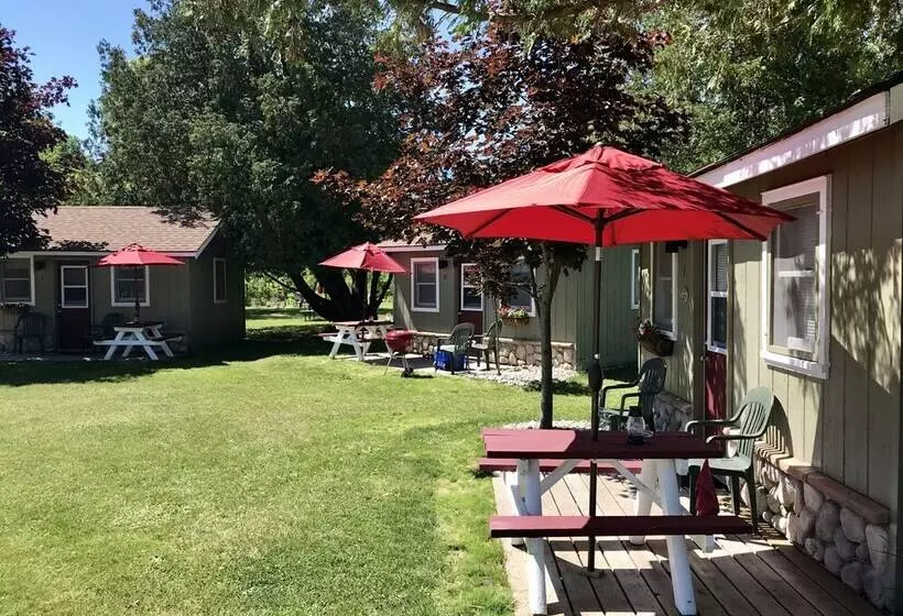 Motelli Cedar Ridge Cabins