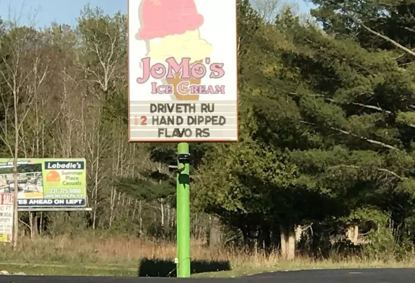 Motelli Cedar Ridge Cabins