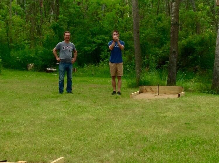 فندق على الطريق Cedar Ridge Cabins