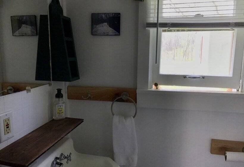 فندق على الطريق Cedar Ridge Cabins