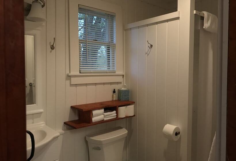 فندق على الطريق Cedar Ridge Cabins