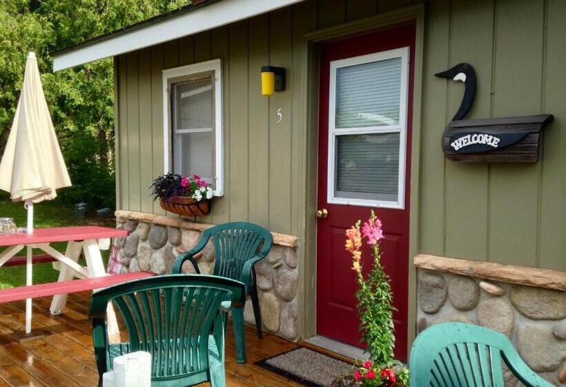 فندق على الطريق Cedar Ridge Cabins