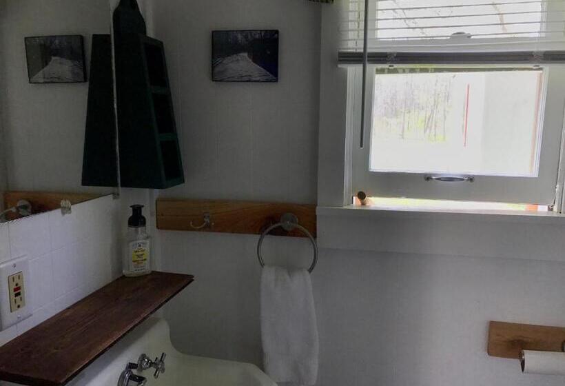 فندق على الطريق Cedar Ridge Cabins