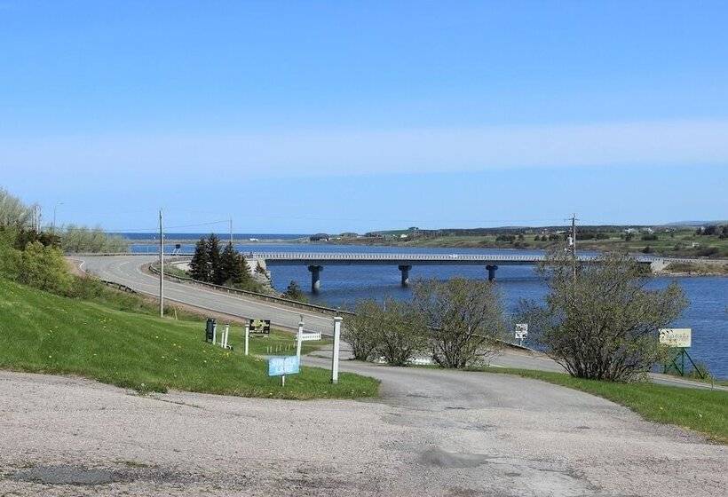 מוטל Duck Cove Inn