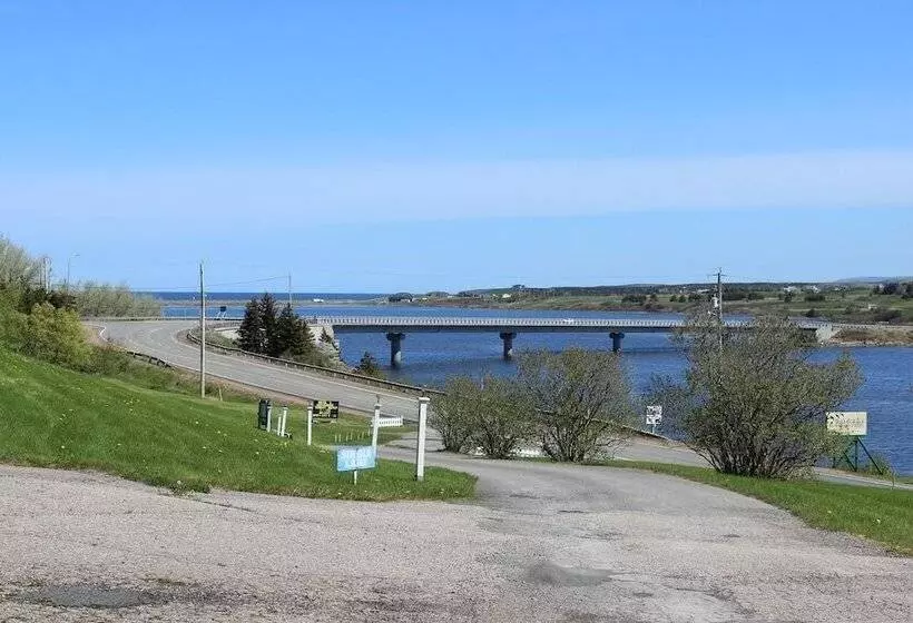 モーテル Duck Cove Inn