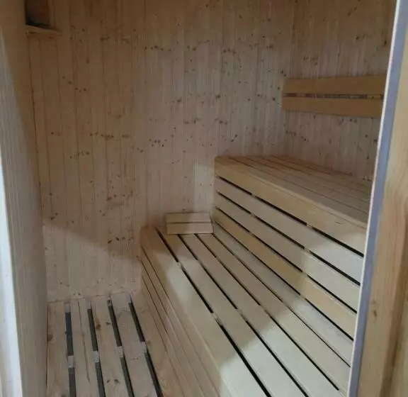 Majatalo Guesthouse Green Fields