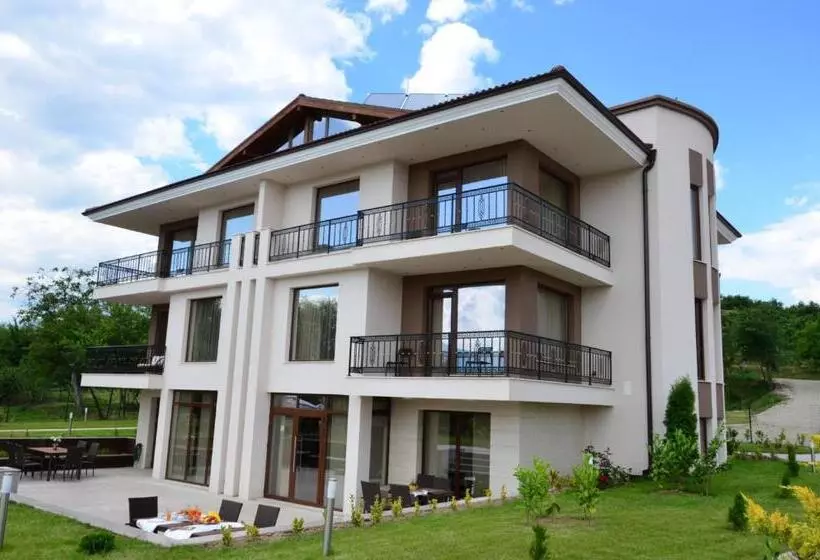 Majatalo Guesthouse Green Fields