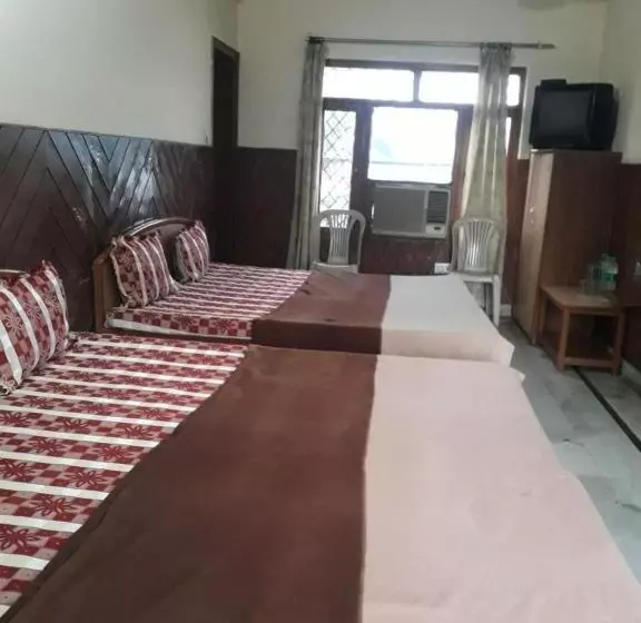 ペンション Rajpal Guest House