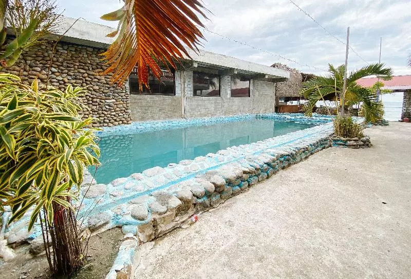 Reddoorz @ White Castle Beach Resort Iba Zambales