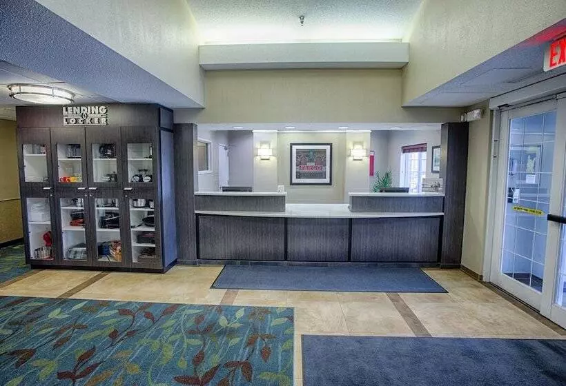 هتل Candlewood Suites Fargo North Dakota State University, An Ihg