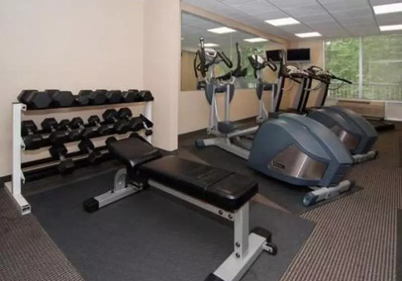 Clarion Hotel & Suites Hamden New Haven