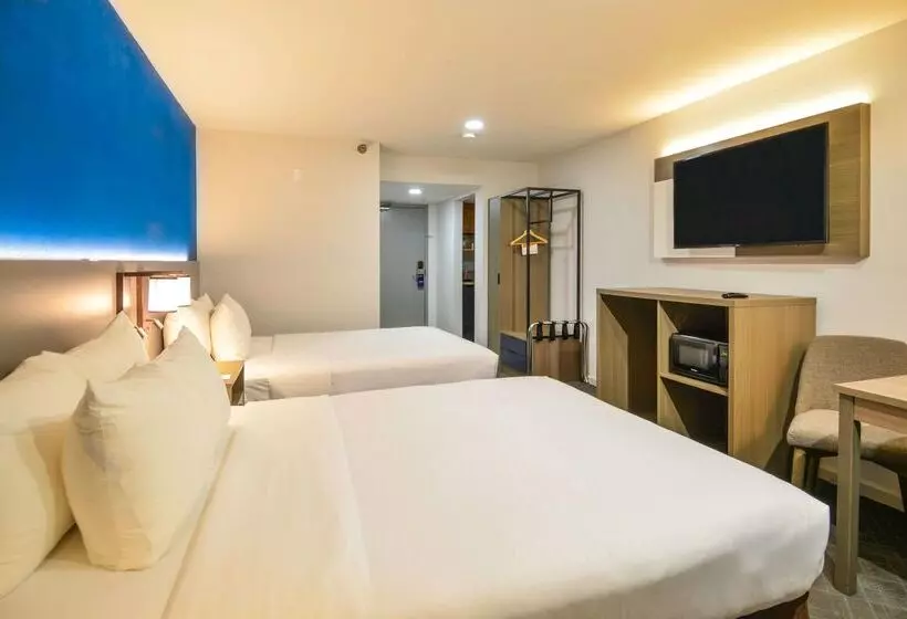 Hotel Comfort Inn & Suites Moreno Valley Near March Air Reserve Base