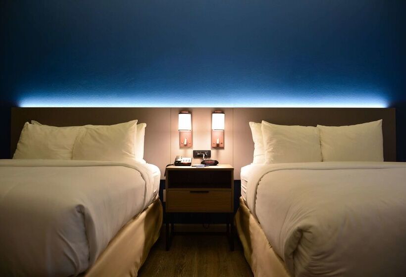 호텔 Comfort Inn & Suites Moreno Valley Near March Air Reserve Base