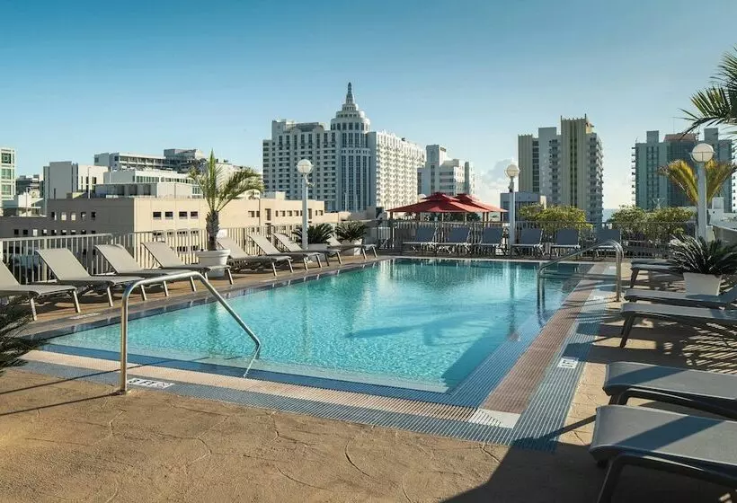 호텔 Courtyard Miami Beach South Beach