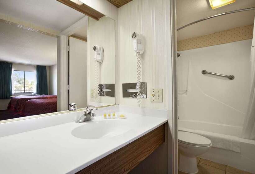 فندق Days Inn By Wyndham Gilroy