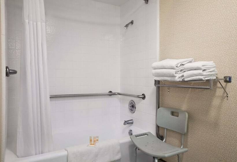 فندق Days Inn By Wyndham Gilroy