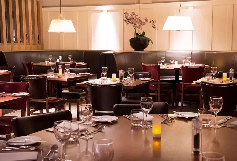 Отель De Vere Cranage Estate