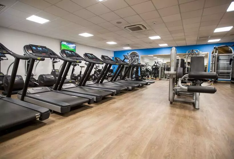 Отель De Vere Cranage Estate