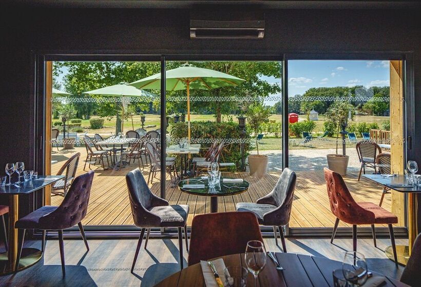 فندق Domaine De Roiffe