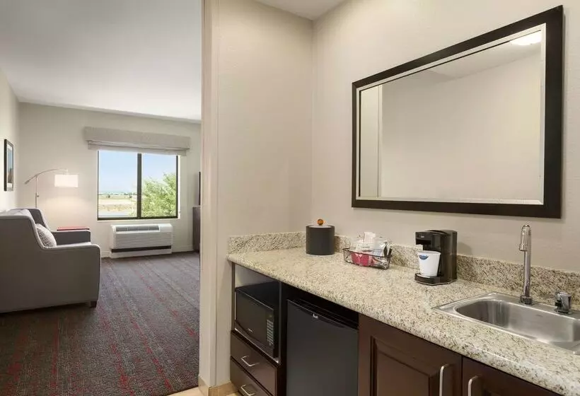 ホテル Hampton Inn & Suites Phoenix Glendale Westgate