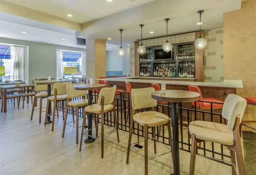 ホテル Hilton Garden Inn Indianapolis Downtown