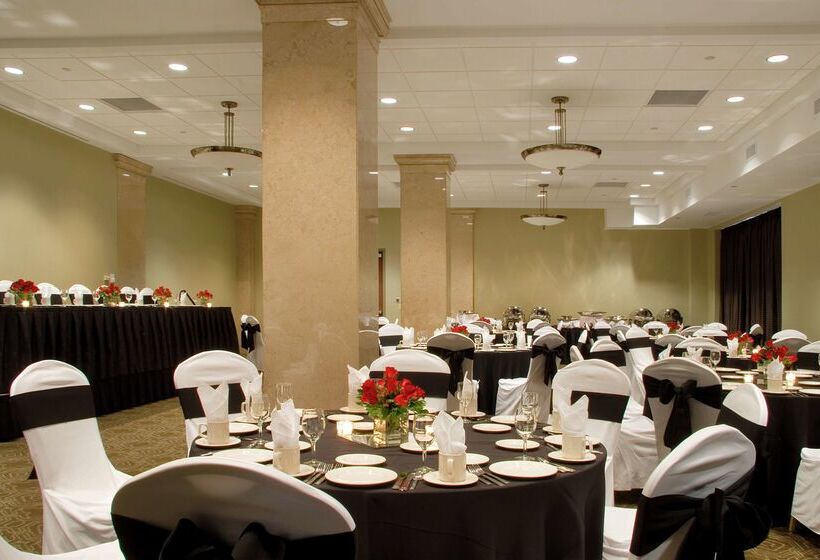 فندق Hilton Garden Inn Indianapolis Downtown