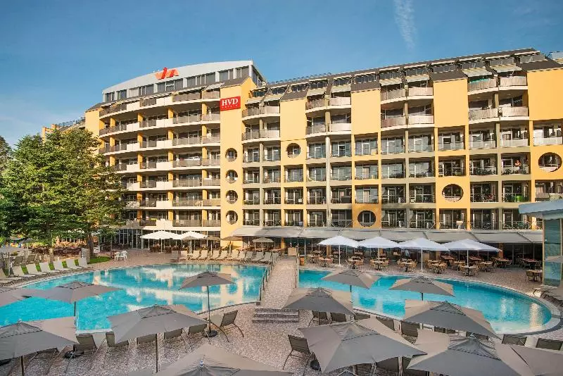 Отель Hvd Viva Club Ultra All Inclusive & Beach Snack Bar   Free Parking