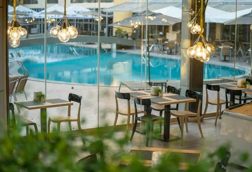 Отель Hvd Viva Club Ultra All Inclusive & Beach Snack Bar   Free Parking