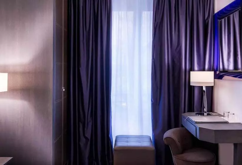Otel Massena