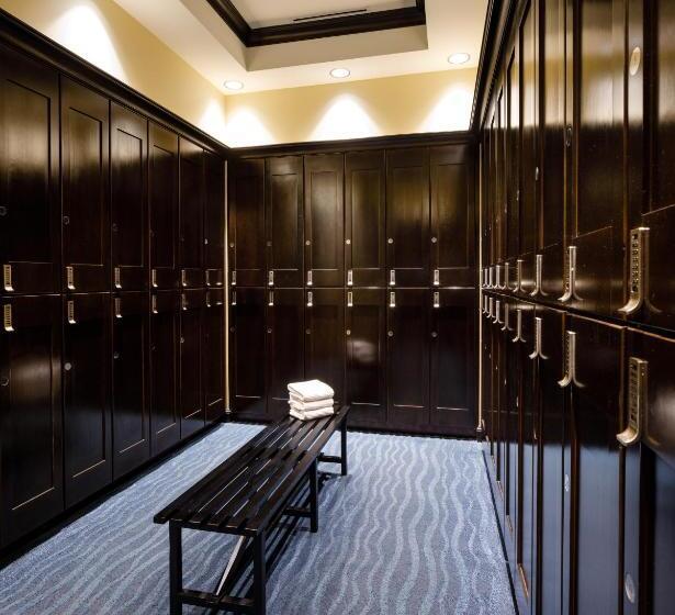 Отель Naples Bay Resort And Marina