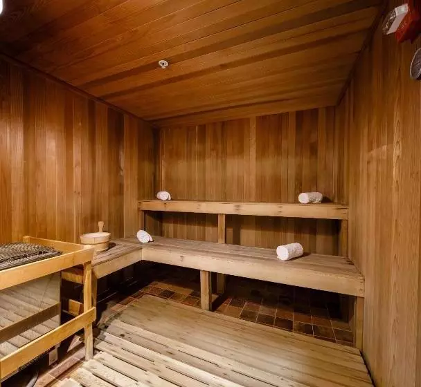 هتل Naples Bay Resort And Marina