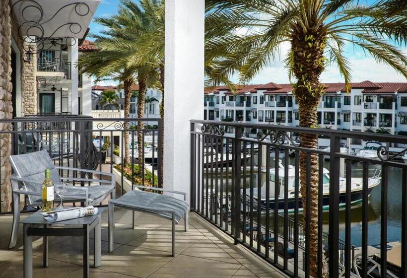 Отель Naples Bay Resort And Marina