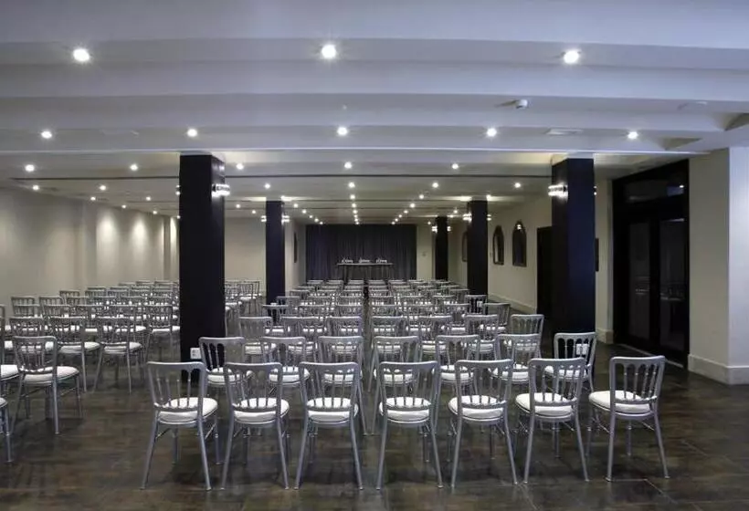 هتل Palacio De Mengibar