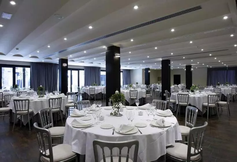 هتل Palacio De Mengibar