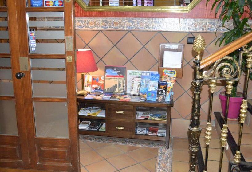 هتل Plaza De Toros