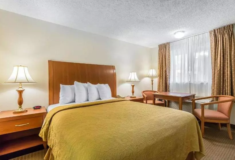 酒店 Quality Inn & Suites Bakersfield