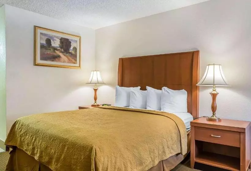 酒店 Quality Inn & Suites Bakersfield