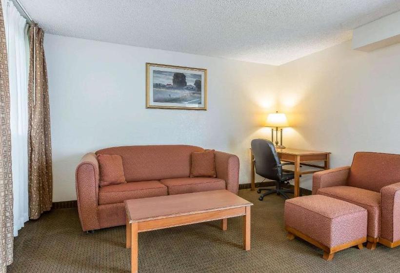 בית מלון כפרי Quality Inn & Suites Bakersfield