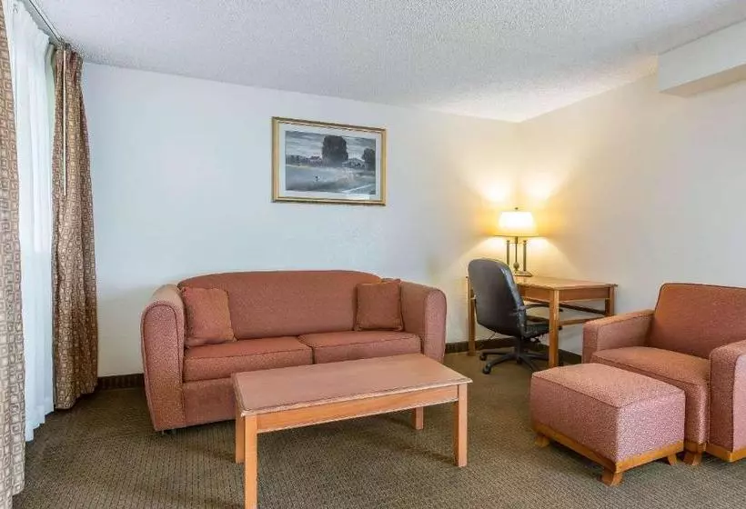 酒店 Quality Inn & Suites Bakersfield