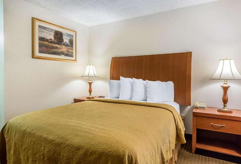 בית מלון כפרי Quality Inn & Suites Bakersfield