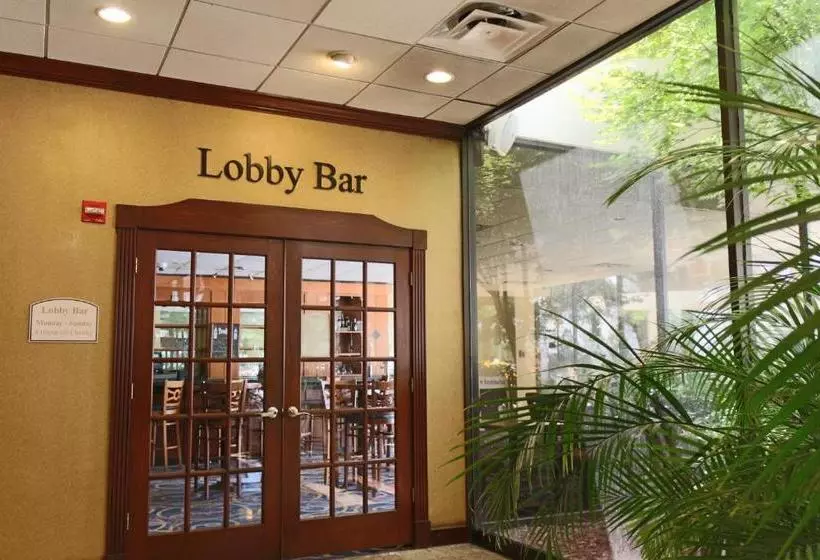 호텔 Ramada Plaza By Wyndham Atlanta Downtown Capitol Park