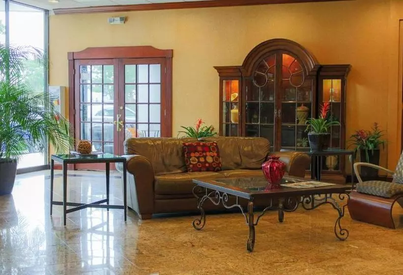 호텔 Ramada Plaza By Wyndham Atlanta Downtown Capitol Park