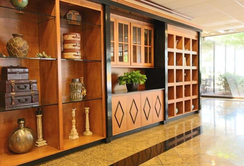 فندق Ramada Plaza By Wyndham Atlanta Downtown Capitol Park