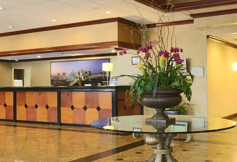 فندق Ramada Plaza By Wyndham Atlanta Downtown Capitol Park